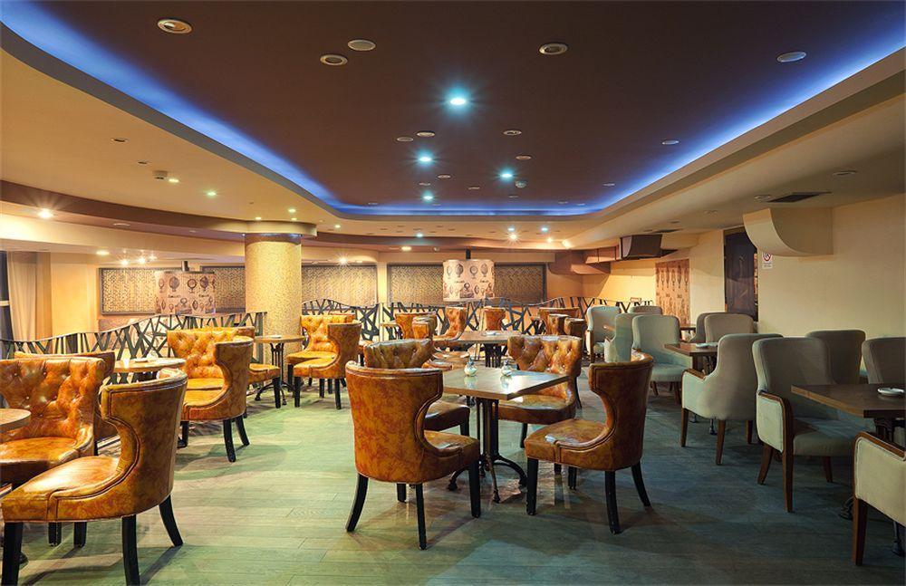 Hotel Turist Kraljevo Restaurang bild